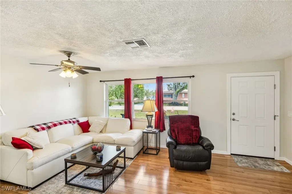8501 Chatham Street Fort Myers FL 33907
