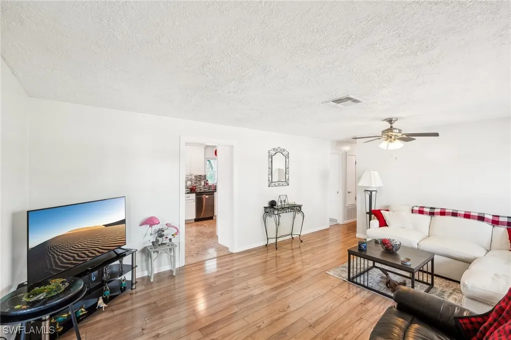 8501 Chatham Street Fort Myers FL 33907