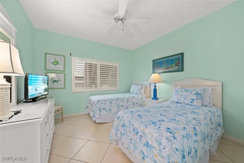 255 Periwinkle Way Sanibel FL 33957