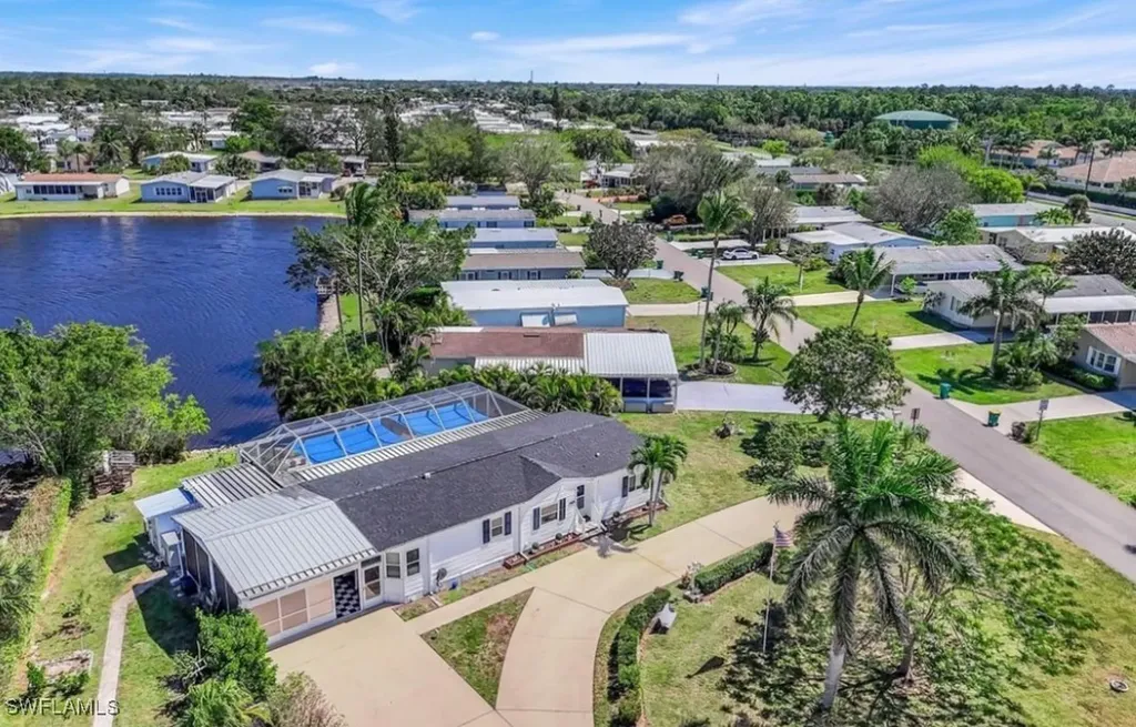 Naples FL, 1784 Beverly Drive