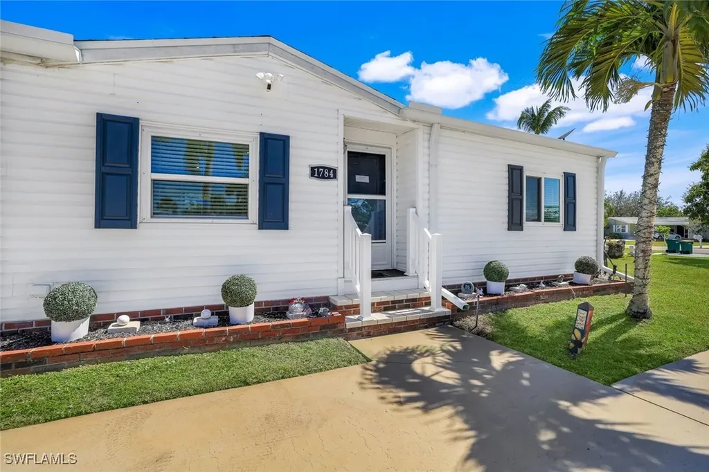 1784 Beverly Drive Naples FL 34114