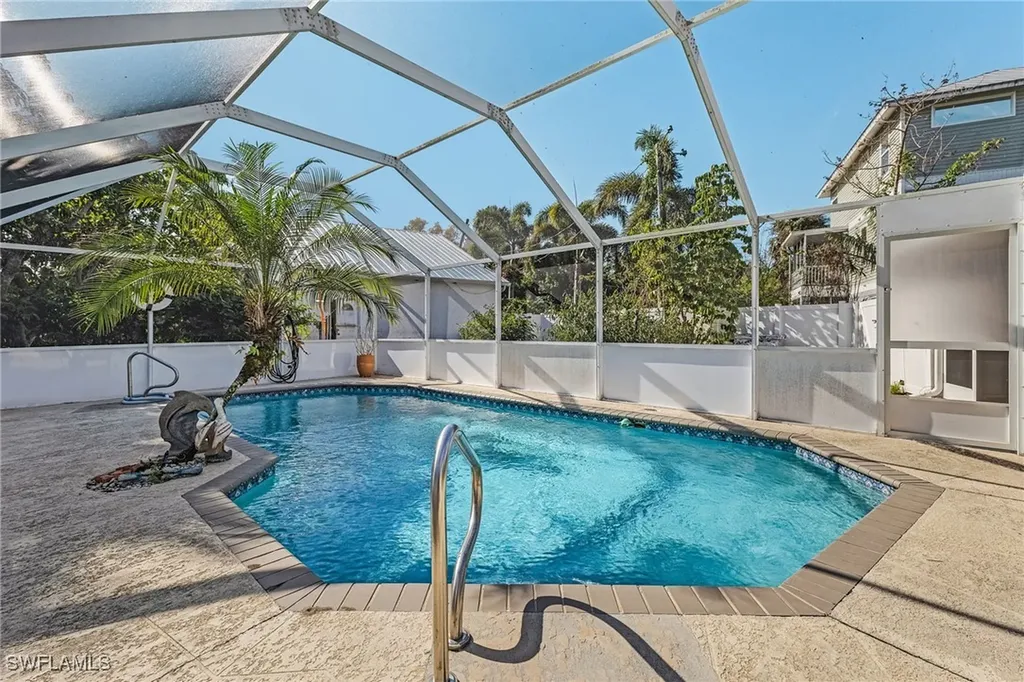 4826 E Riverside Drive Fort Myers FL 33905