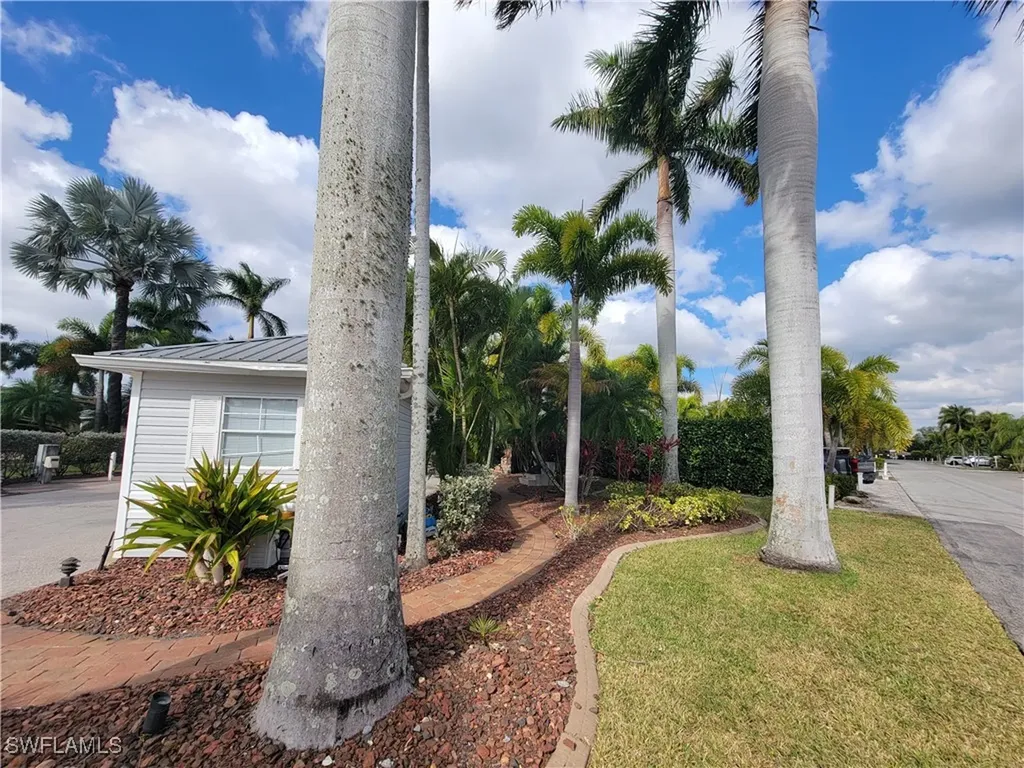 10241 Surfwood Court Fort Myers FL 33905