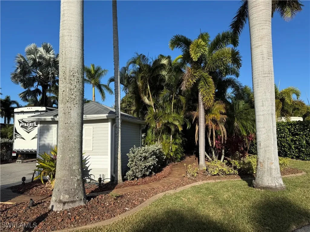 10241 Surfwood Court Fort Myers FL 33905