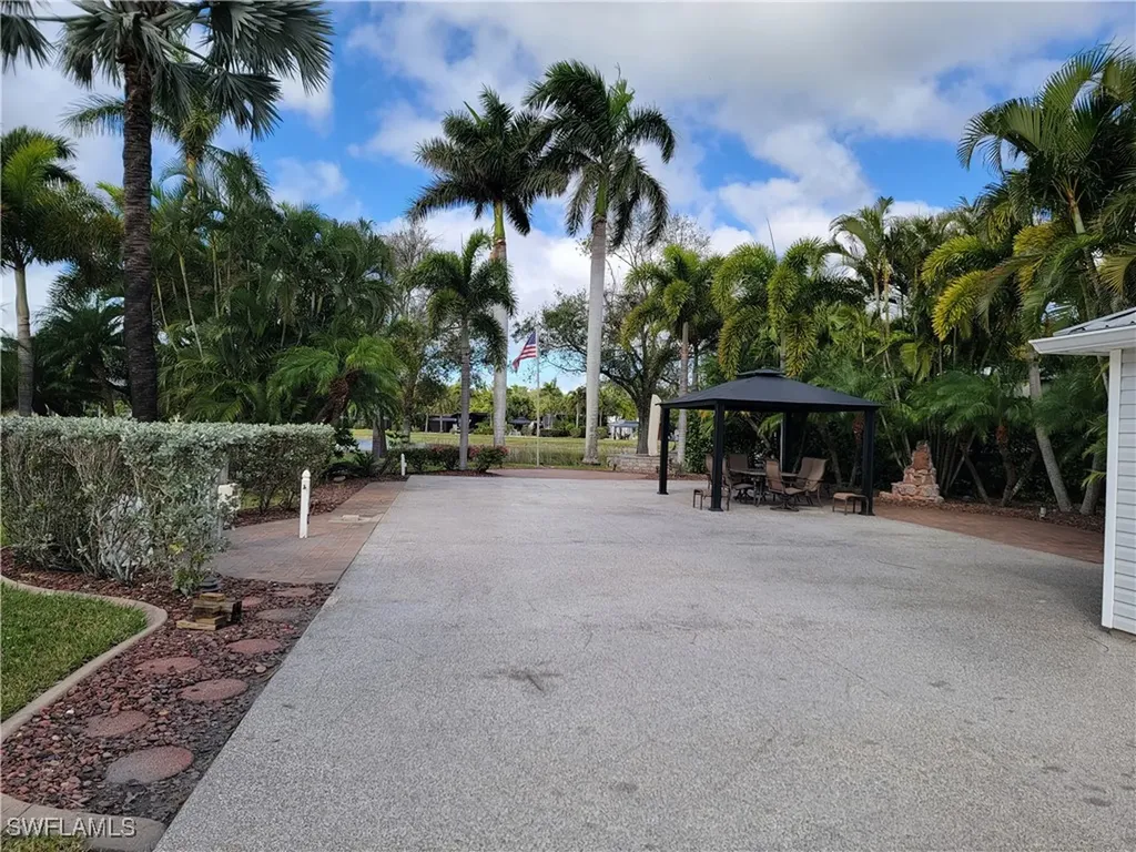 10241 Surfwood Court Fort Myers FL 33905