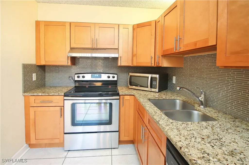 5552 Malt Drive Fort Myers FL 33907