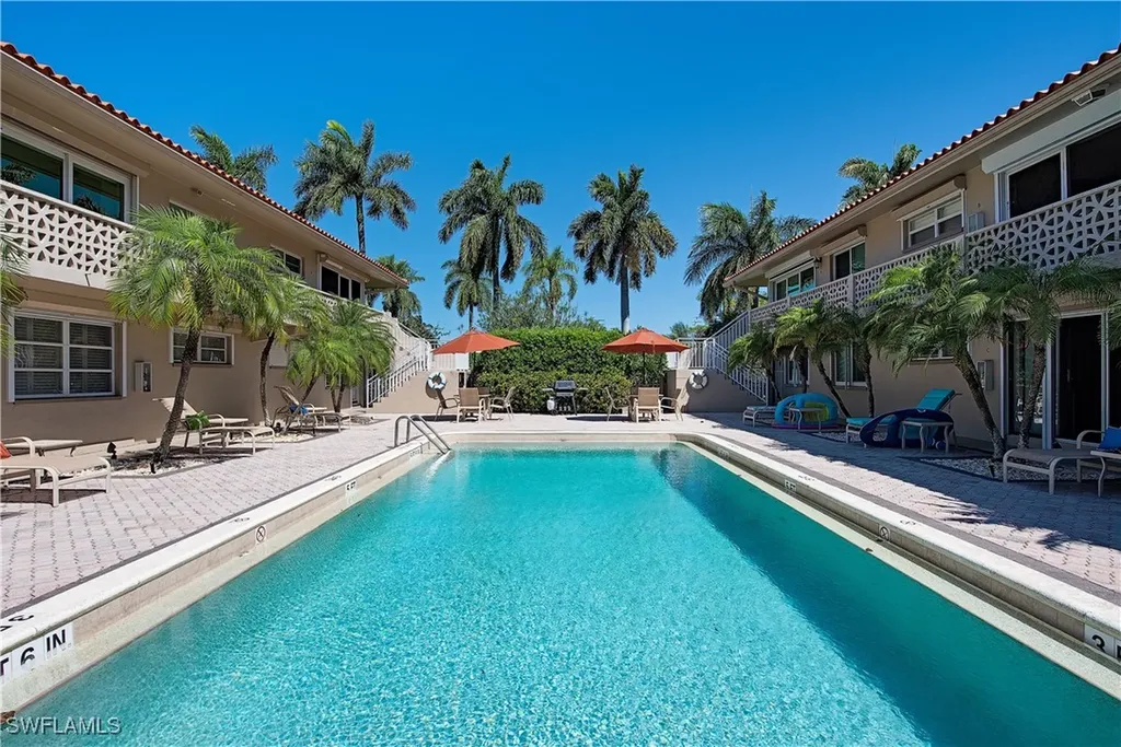 320 14th Avenue S Naples FL 34102