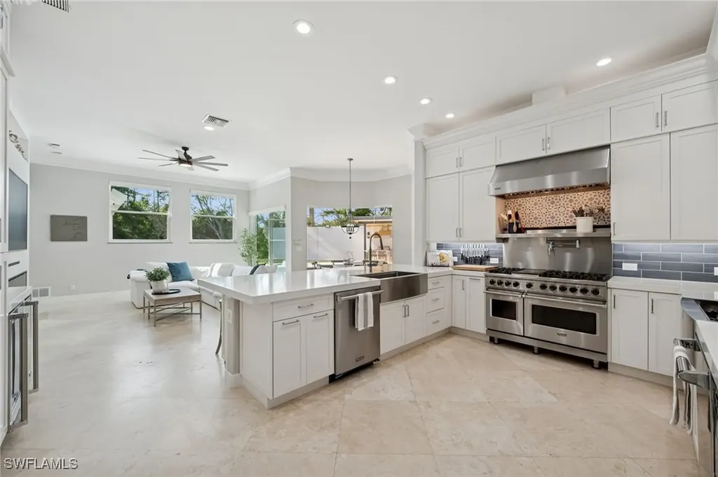 8133 Ronda Court Naples FL 34109