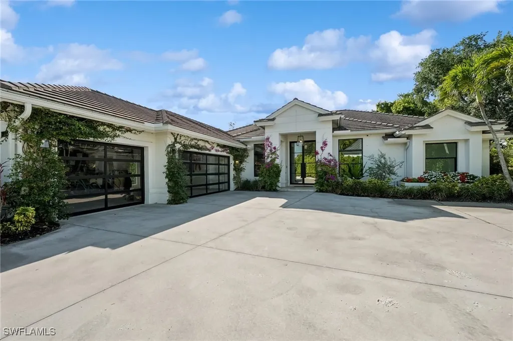 8133 Ronda Court Naples FL 34109