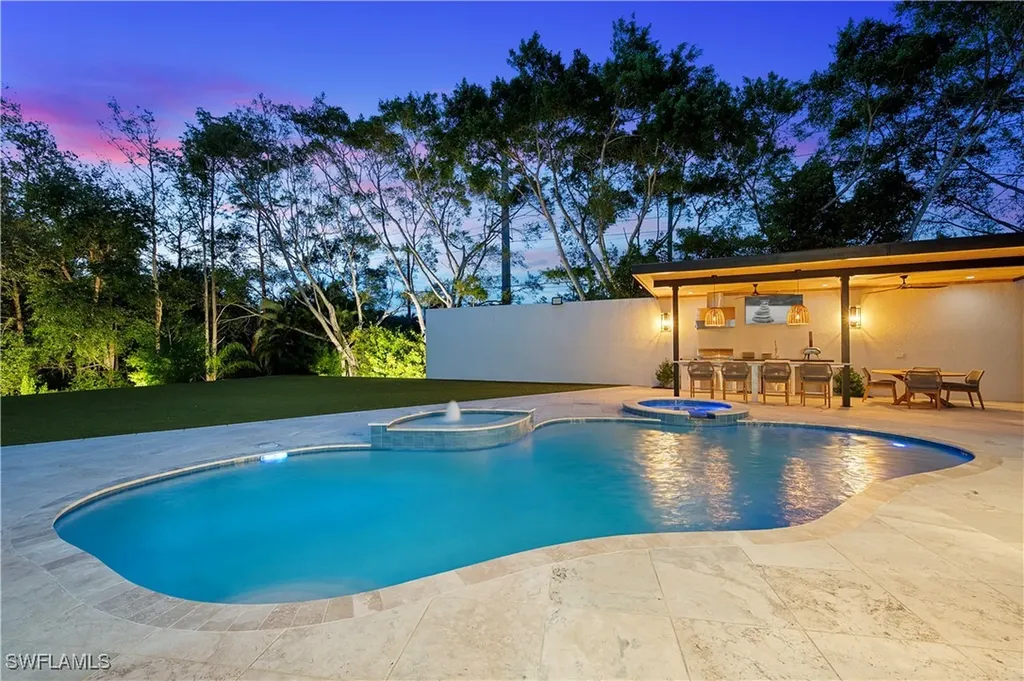 8133 Ronda Court Naples FL 34109