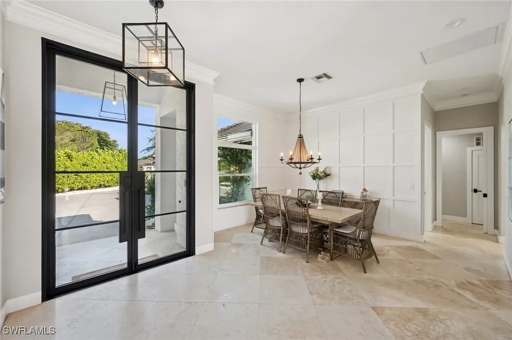 8133 Ronda Court Naples FL 34109