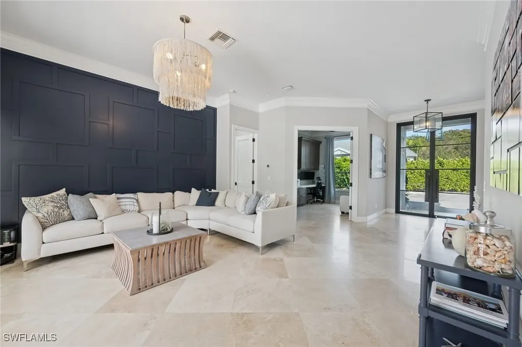 8133 Ronda Court Naples FL 34109