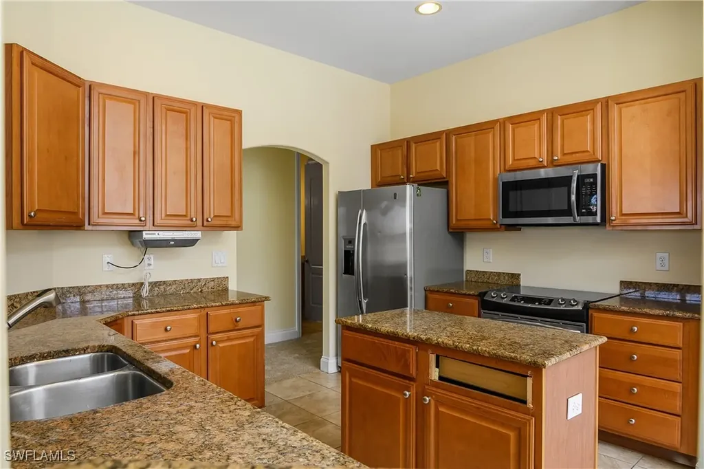 1275 Strada Milan Drive Naples FL 34105