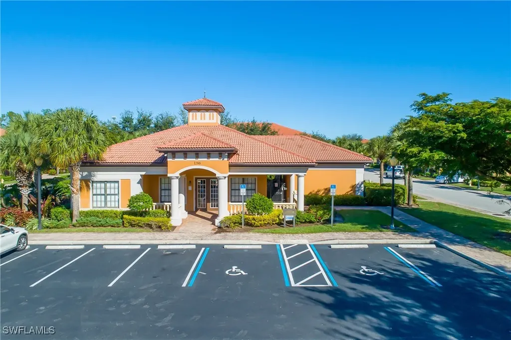 1275 Strada Milan Drive Naples FL 34105