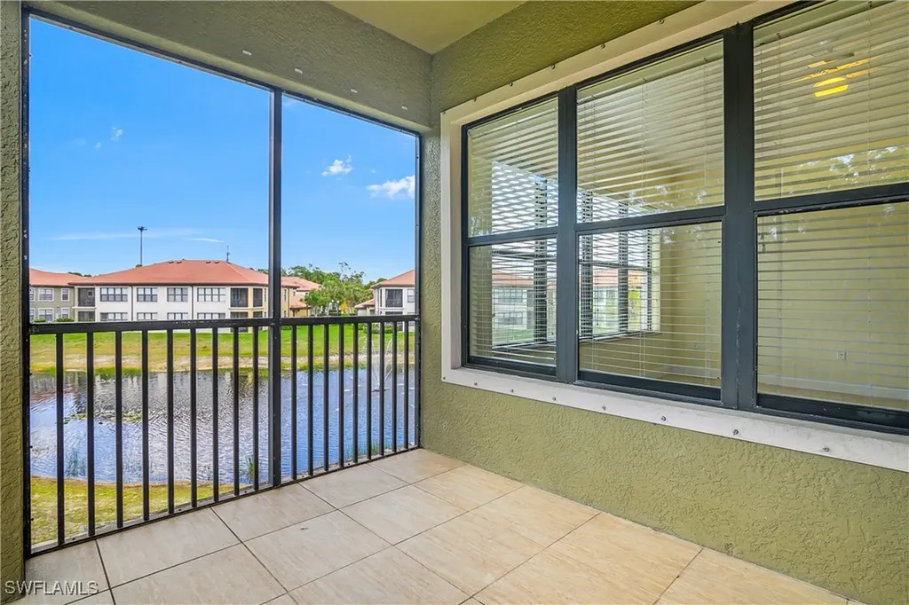 1275 Strada Milan Drive Naples FL 34105