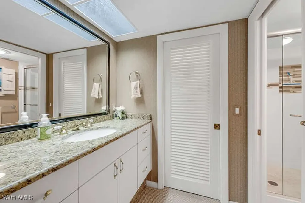 2202 Gulf Shore Boulevard N Naples FL 34102