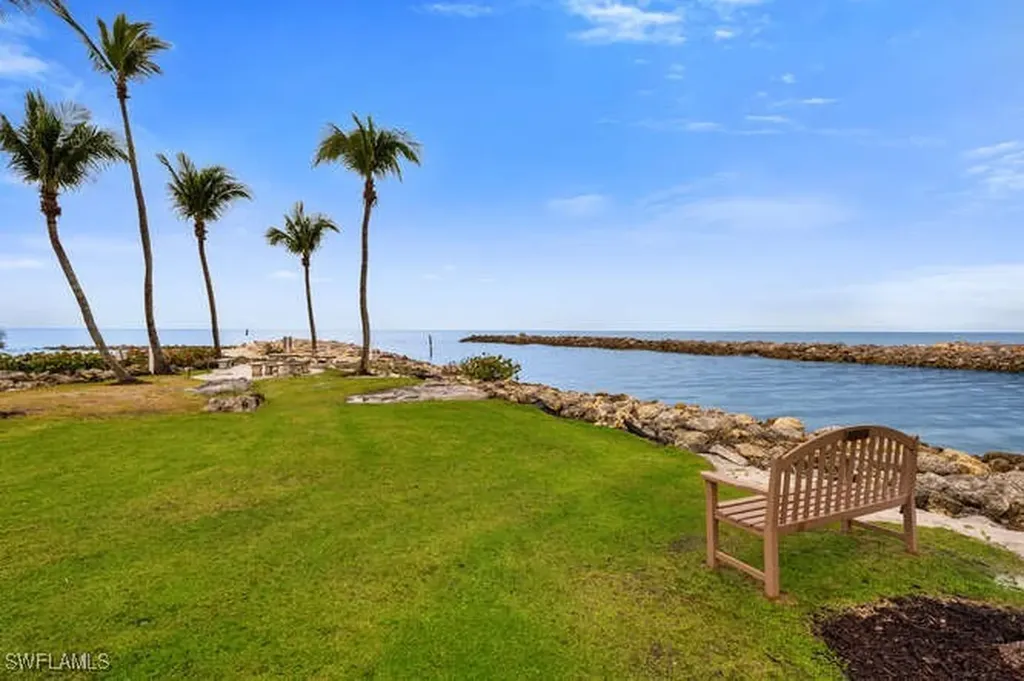 2202 Gulf Shore Boulevard N Naples FL 34102