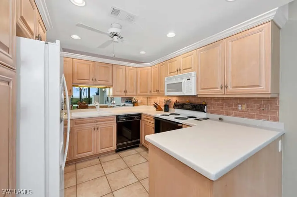 2202 Gulf Shore Boulevard N Naples FL 34102