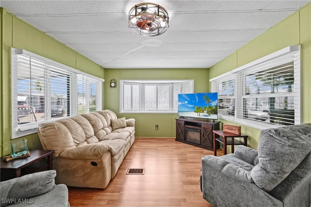 211 Shrub Lane N North Fort Myers FL 33917