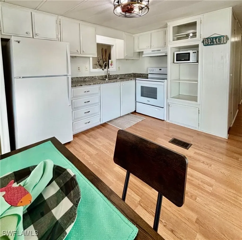 211 Shrub Lane N North Fort Myers FL 33917