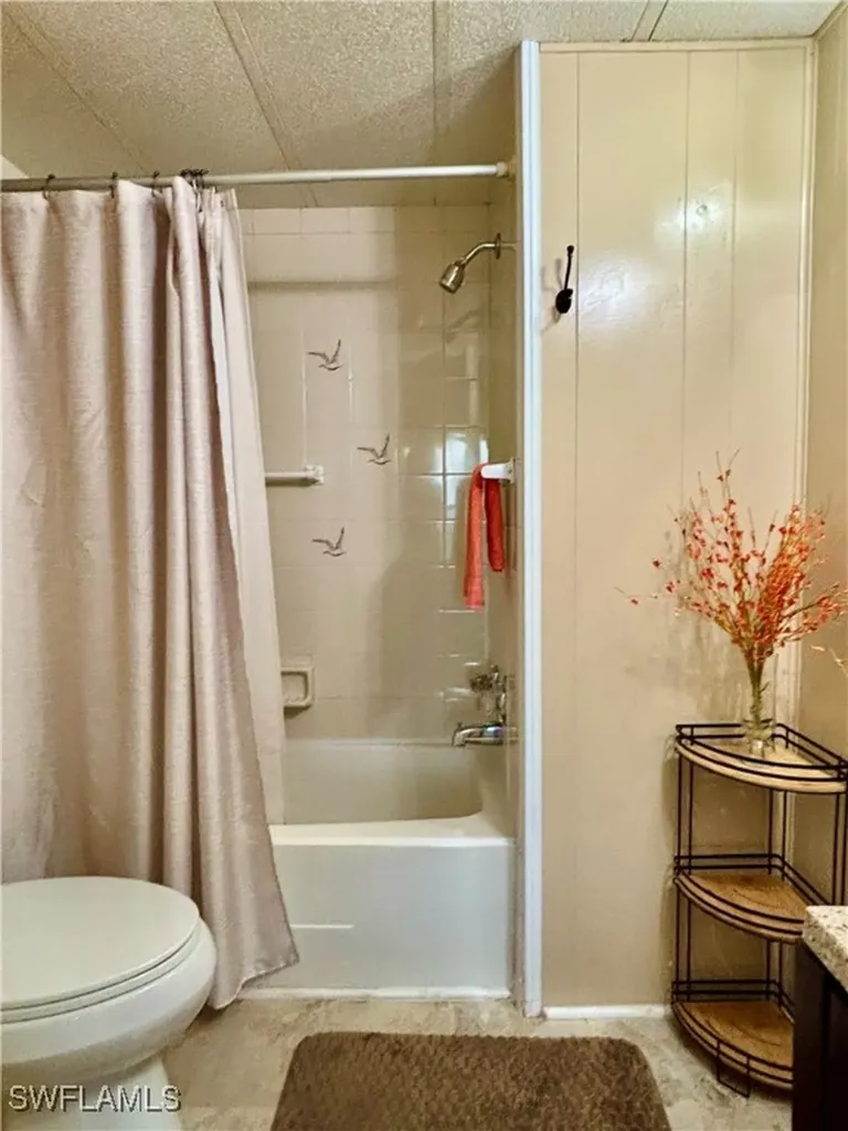 211 Shrub Lane N North Fort Myers FL 33917