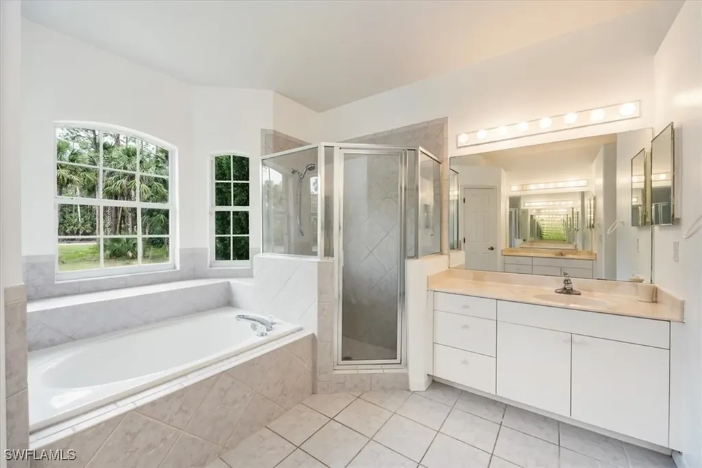 4240 3rd Avenue NW Naples FL 34119