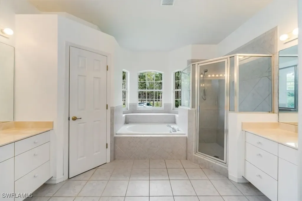4240 3rd Avenue NW Naples FL 34119