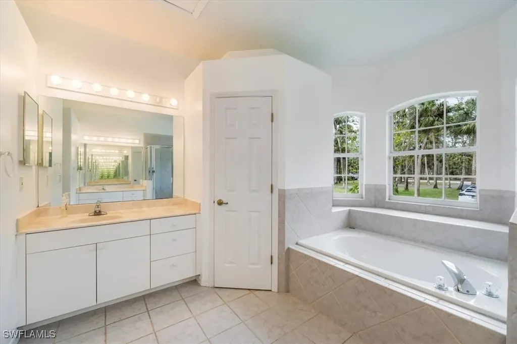 4240 3rd Avenue NW Naples FL 34119