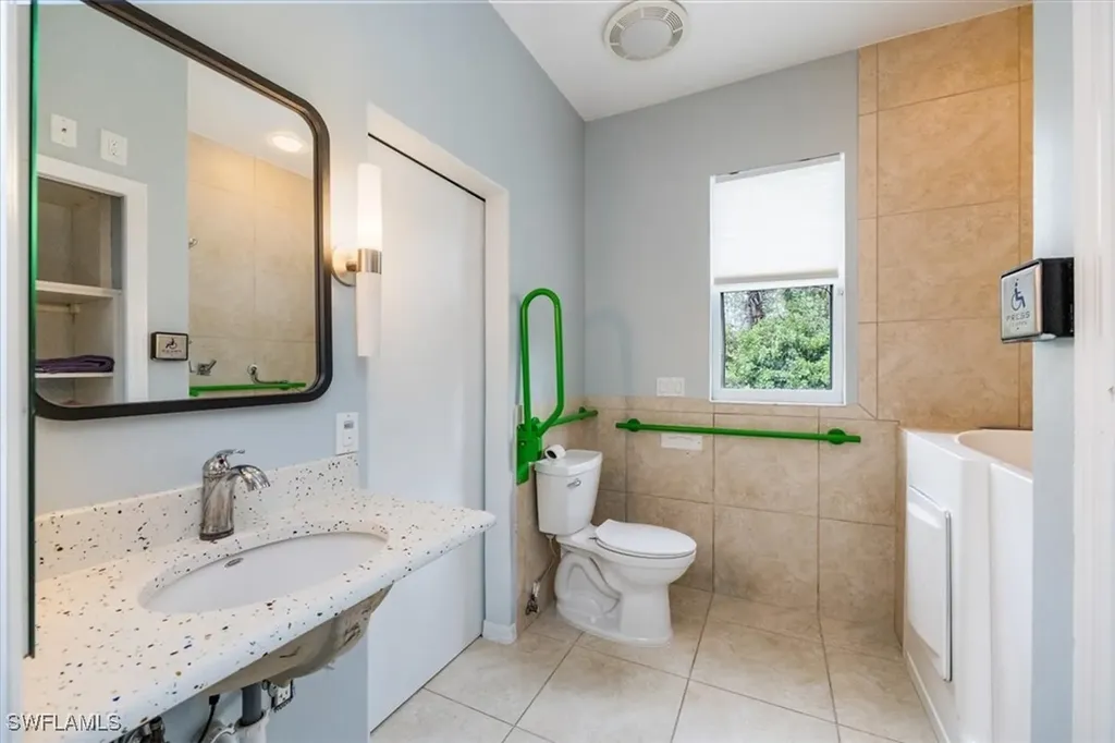 4240 3rd Avenue NW Naples FL 34119