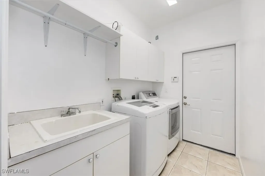 4240 3rd Avenue NW Naples FL 34119