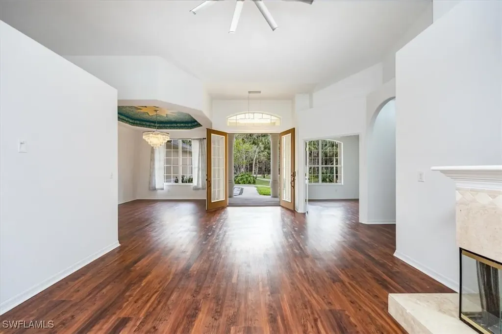 4240 3rd Avenue NW Naples FL 34119