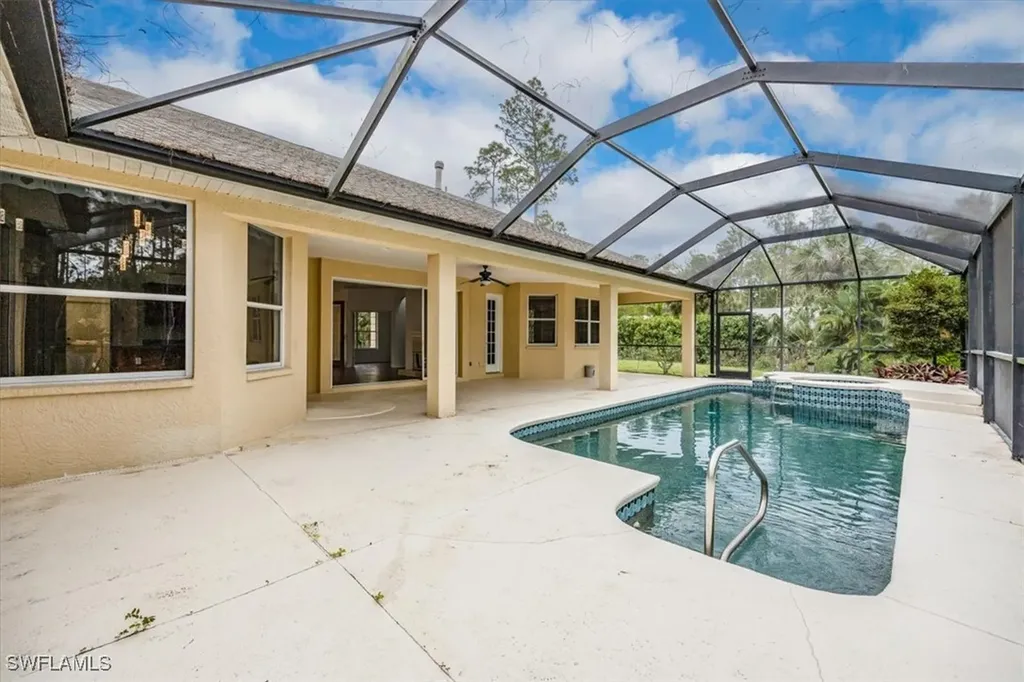 4240 3rd Avenue NW Naples FL 34119