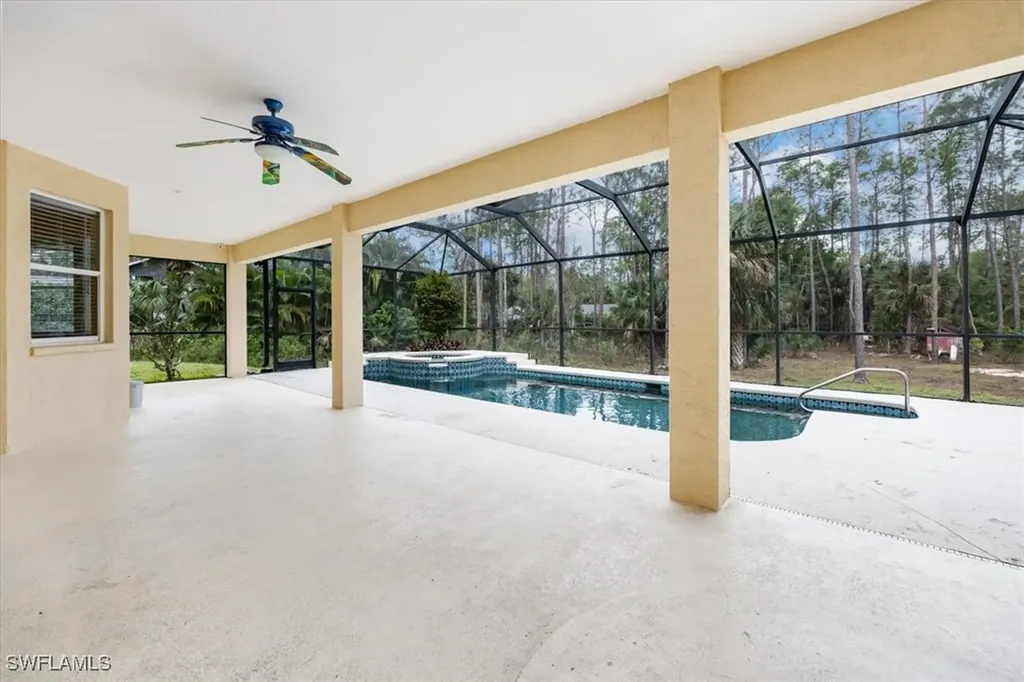 4240 3rd Avenue NW Naples FL 34119