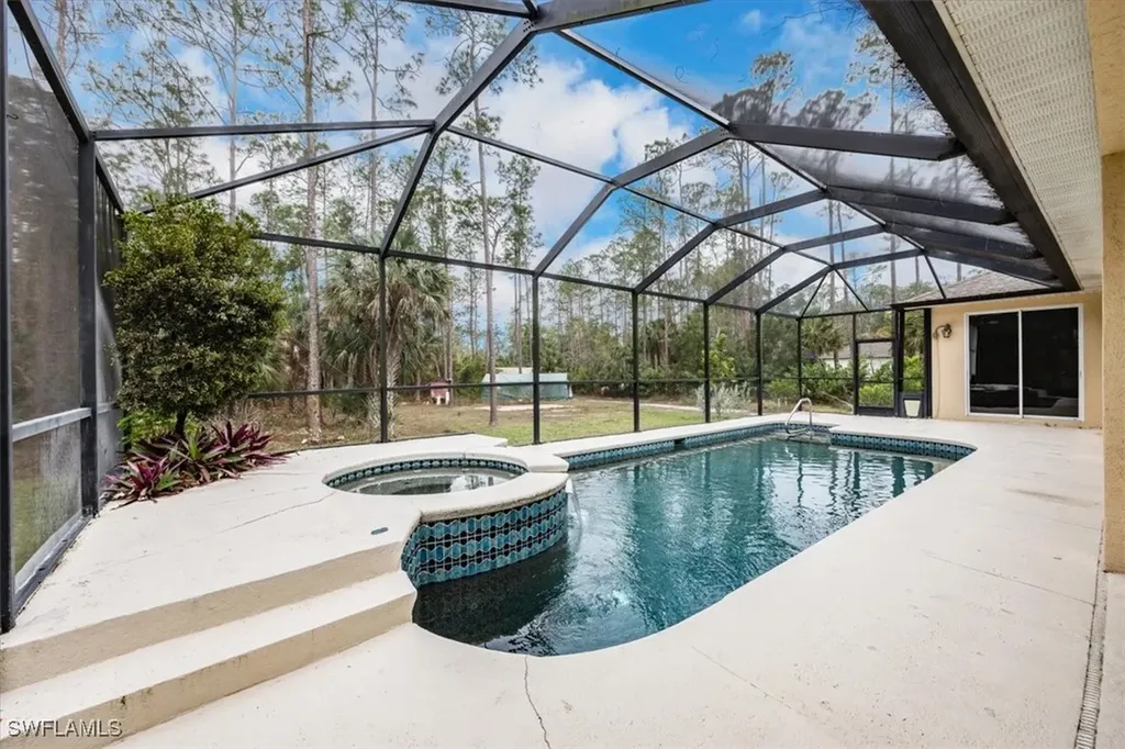 4240 3rd Avenue NW Naples FL 34119