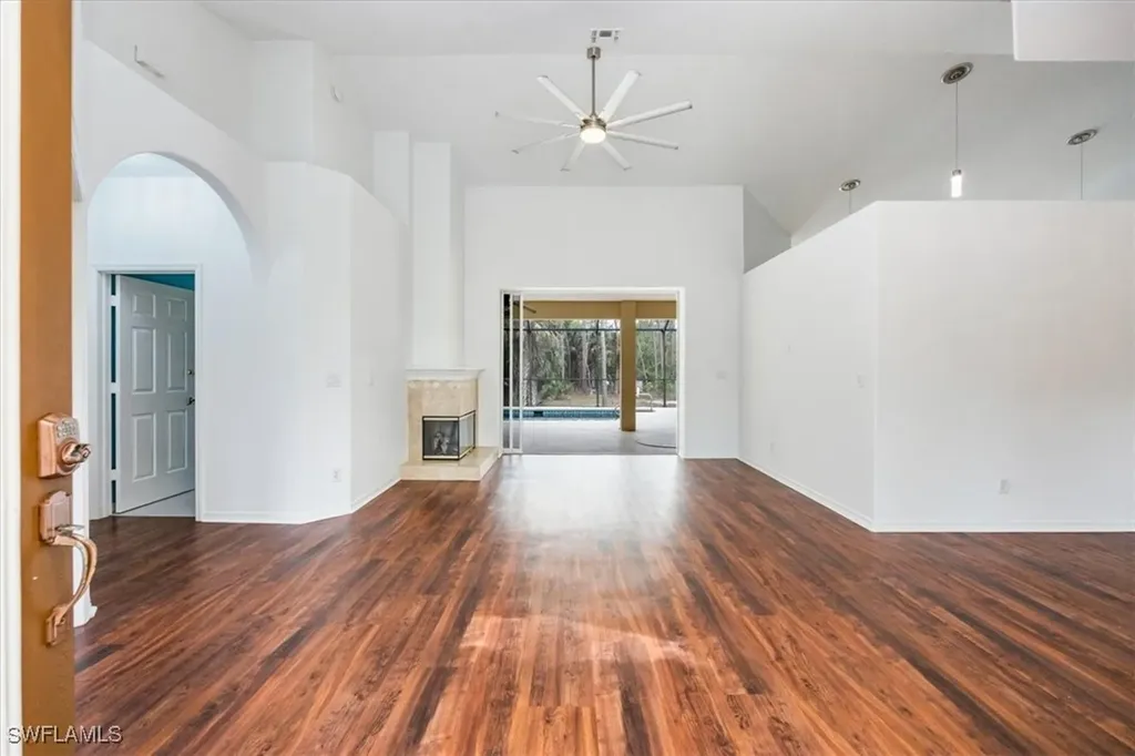 4240 3rd Avenue NW Naples FL 34119