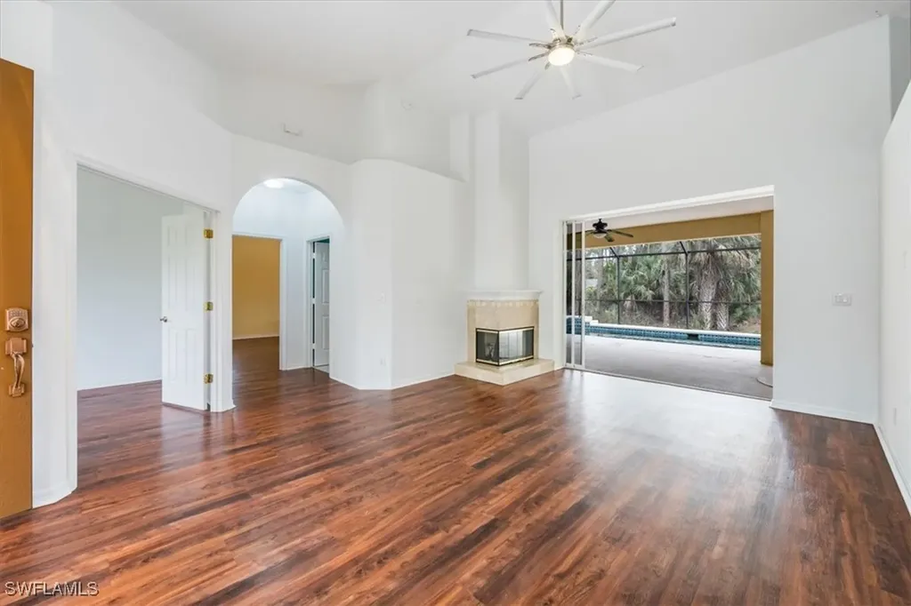 4240 3rd Avenue NW Naples FL 34119