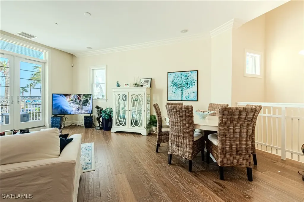 1001 10th Avenue S Naples FL 34102
