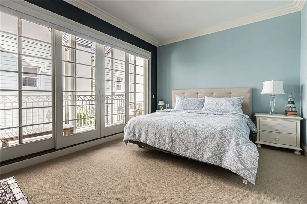 1001 10th Avenue S Naples FL 34102