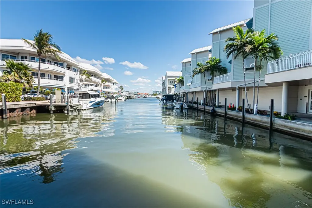 1001 10th Avenue S Naples FL 34102