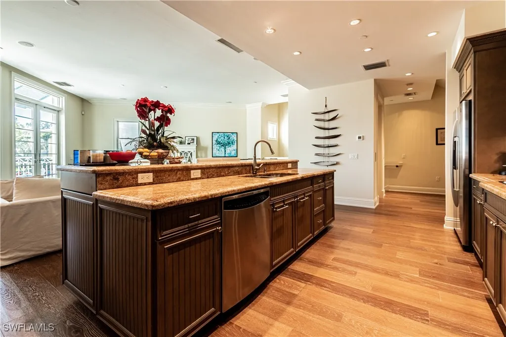 1001 10th Avenue S Naples FL 34102