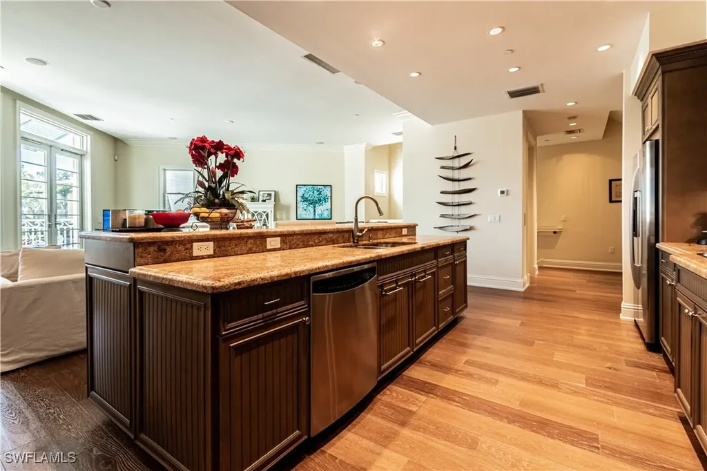1001 10th Avenue S Naples FL 34102