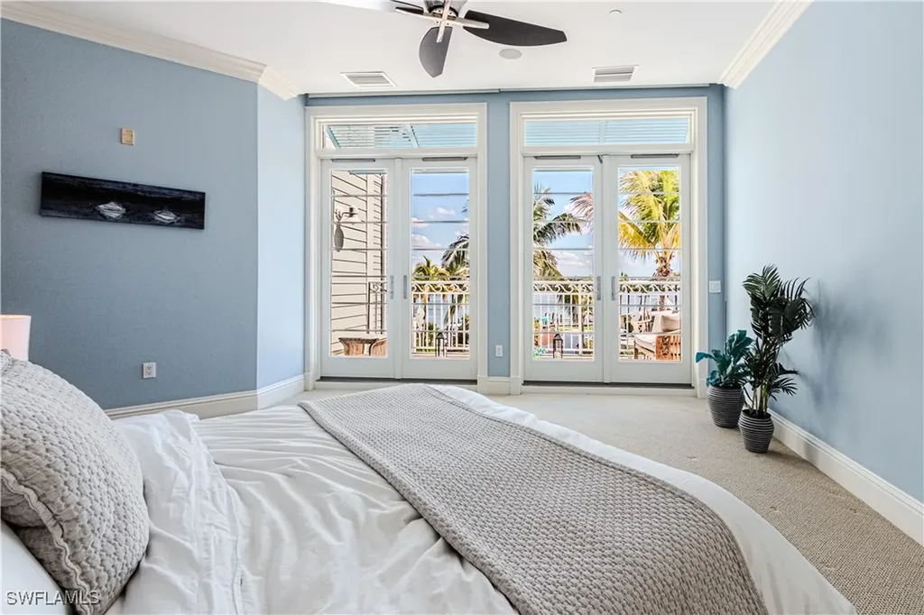 1001 10th Avenue S Naples FL 34102