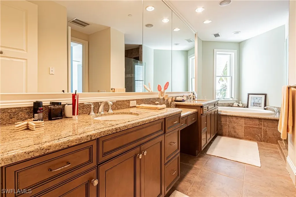 1001 10th Avenue S Naples FL 34102