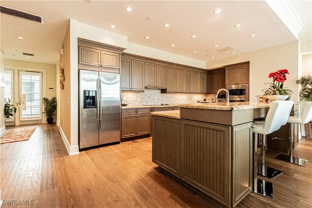 1001 10th Avenue S Naples FL 34102