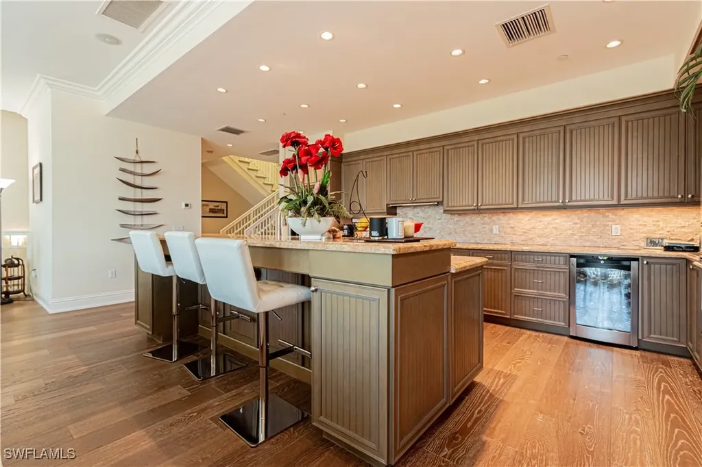 1001 10th Avenue S Naples FL 34102
