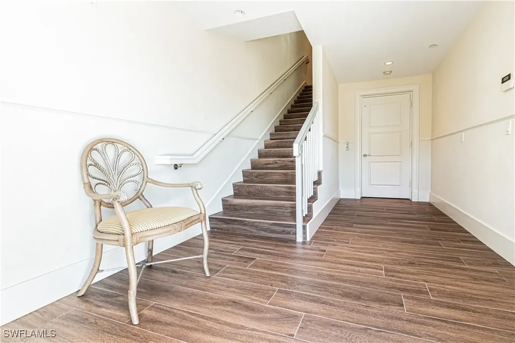 1001 10th Avenue S Naples FL 34102