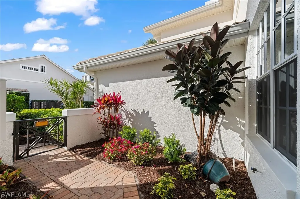 6835 San Marino Drive Naples FL 34108