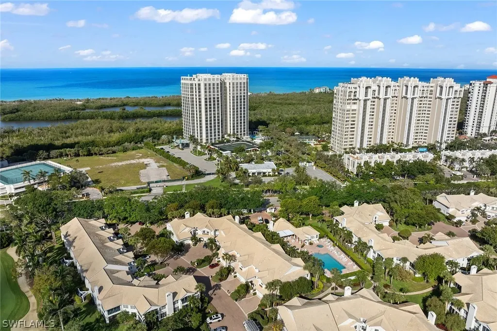 6835 San Marino Drive Naples FL 34108