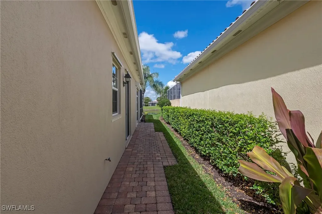 15402 Trevally Way Bonita Springs FL 34135