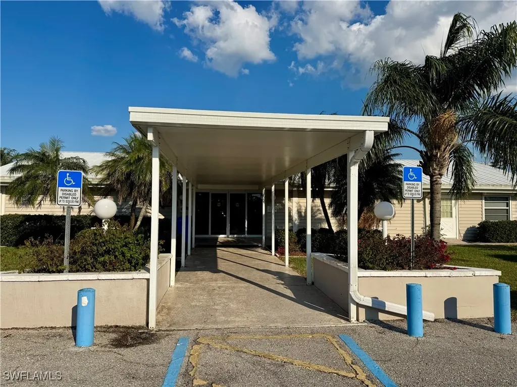 413 Timber Lane N North Fort Myers FL 33917